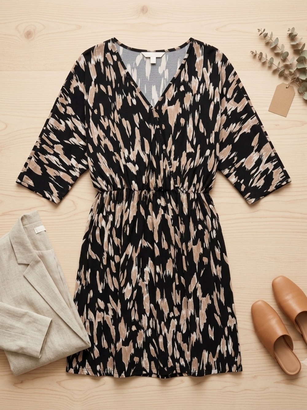 Women's Black & Taupe Print V-Neck Elastic-Waist Dress